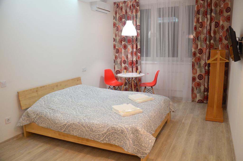 Sky Apartment Virmenska Kiev Eksteriør billede