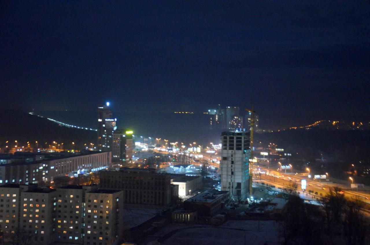 Sky Apartment Virmenska Kiev Eksteriør billede